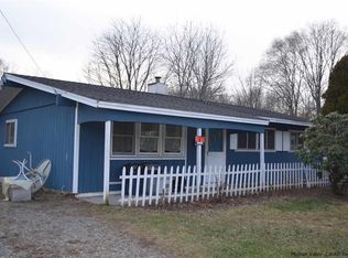 16 Princeton St, Red Hook, NY 12571