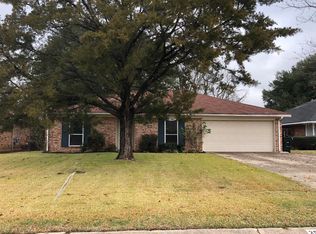 2525 Spruce Dr, Bossier City, LA 71111