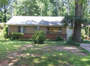 2784 Delowe Dr, East Pt, GA 30344