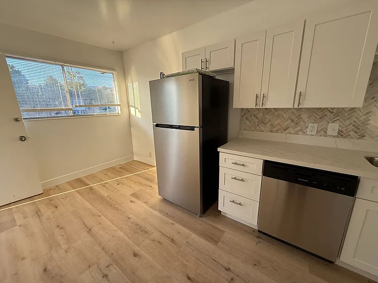 1226 E 500 S — Photo 26