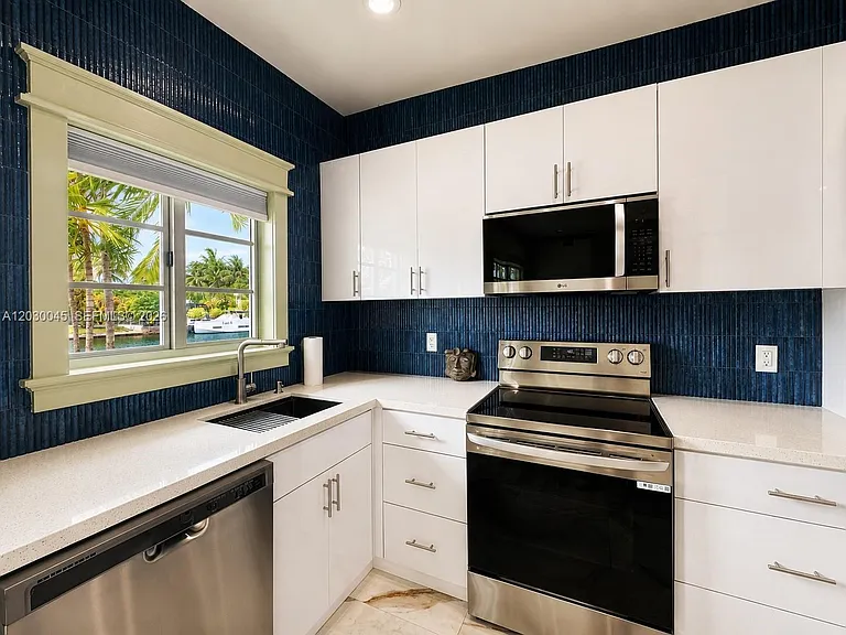 2137 Calais Dr #5 — Photo 7