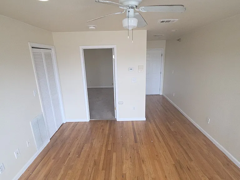207 Broadway #406 — Photo 4