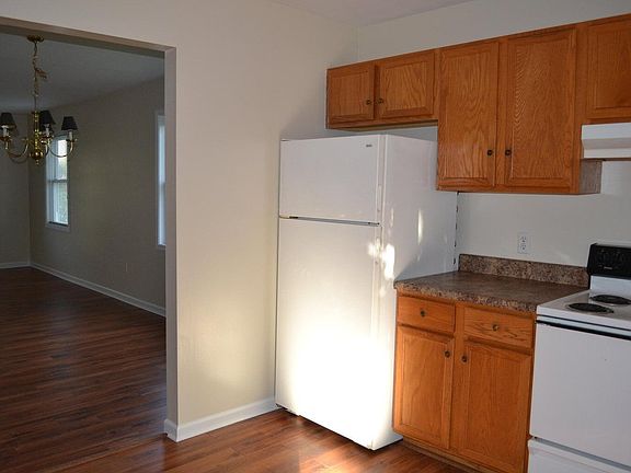 5th image of 241 Denny Ln