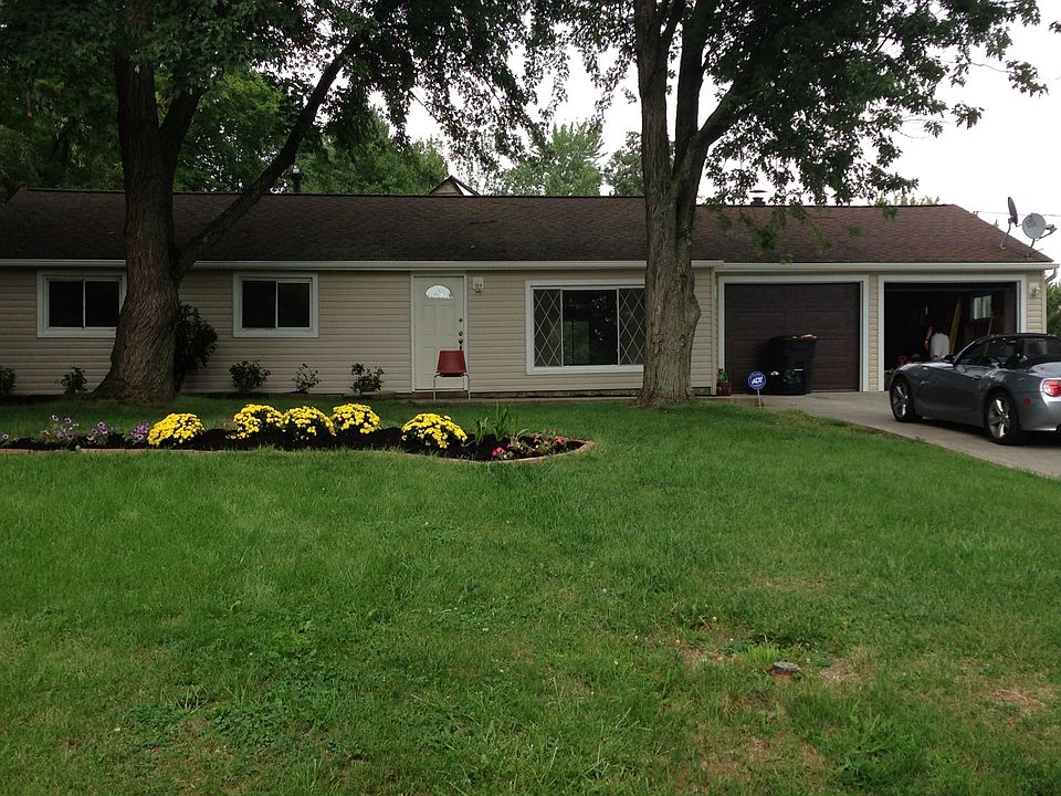 1st image of 9212 Lakeside Dr