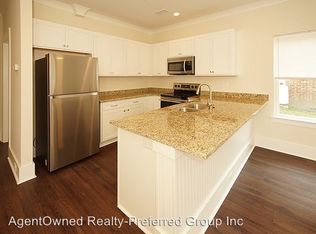 411 Chavous Ln, North Charleston, SC 29418