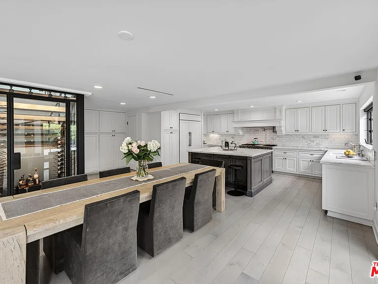 760 S San Rafael Ave — Photo 21