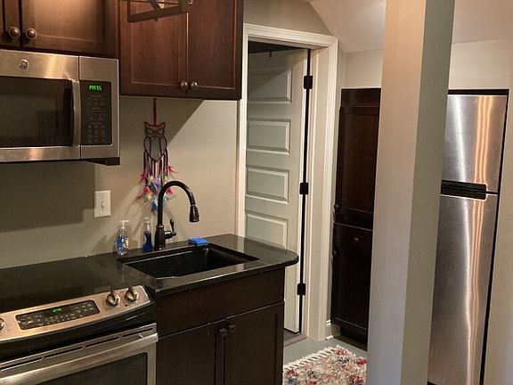 2nd image of 2 Alcovy Ct