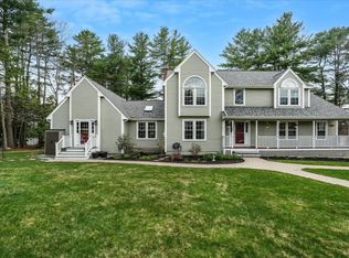 137 Peele Rd, Nashua, NH 03062