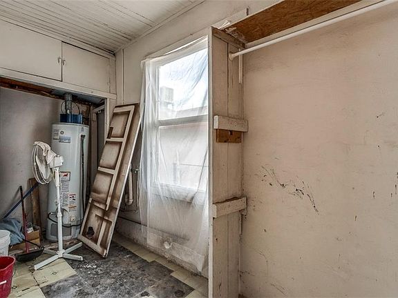 5th image of 1505 Dakota St