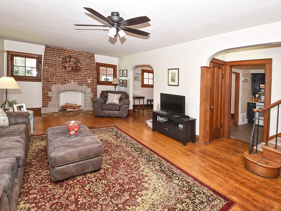 1st image of 5758 Marmion Ln
