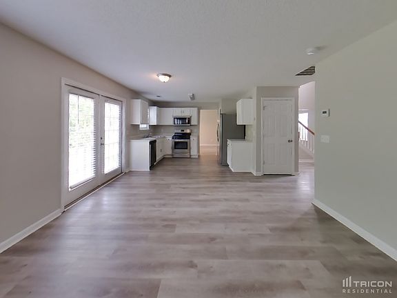 4th image of 10 Glenabbey Dr
