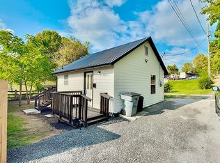 1010 Crumley Aly, Bristol, TN 37620