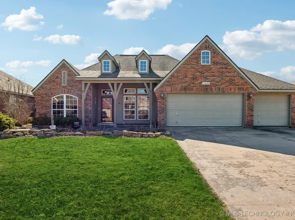 19602 E 50th St S, Broken Arrow, OK 74014