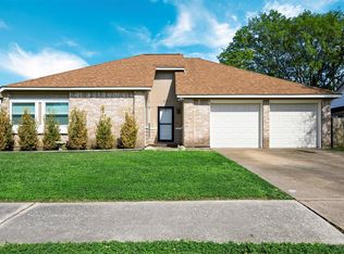 2717 Holly Springs Dr, Pearland, TX 77584