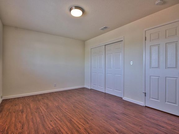 4th image of 2886 Scottsdale Dr