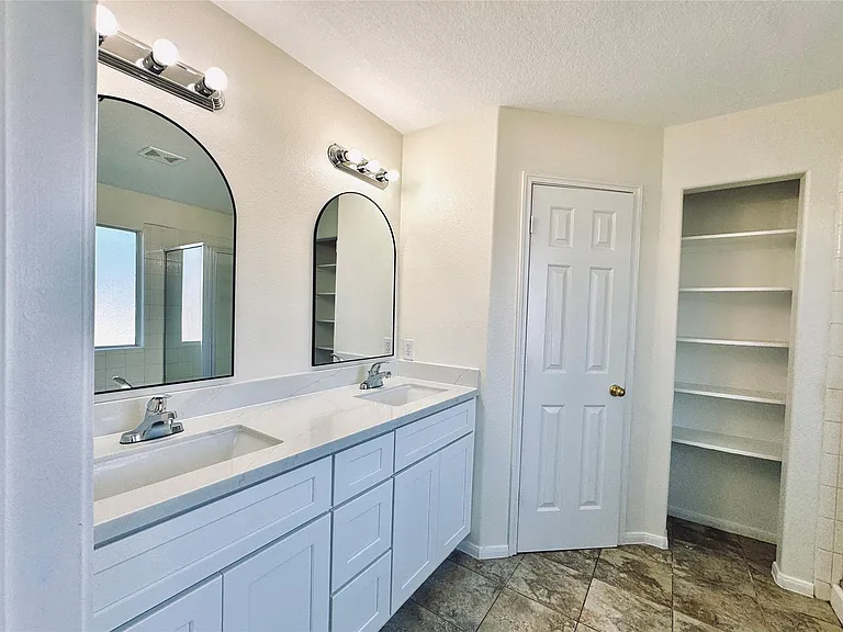 5906 Llano Creek Dr — Photo 17