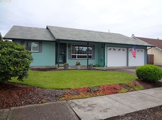 354 38th Pl, Springfield, OR 97478