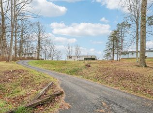 144 Langham Dr, Hookstown, PA 15050