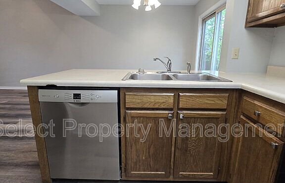 5th image of 5416 Evard Rd