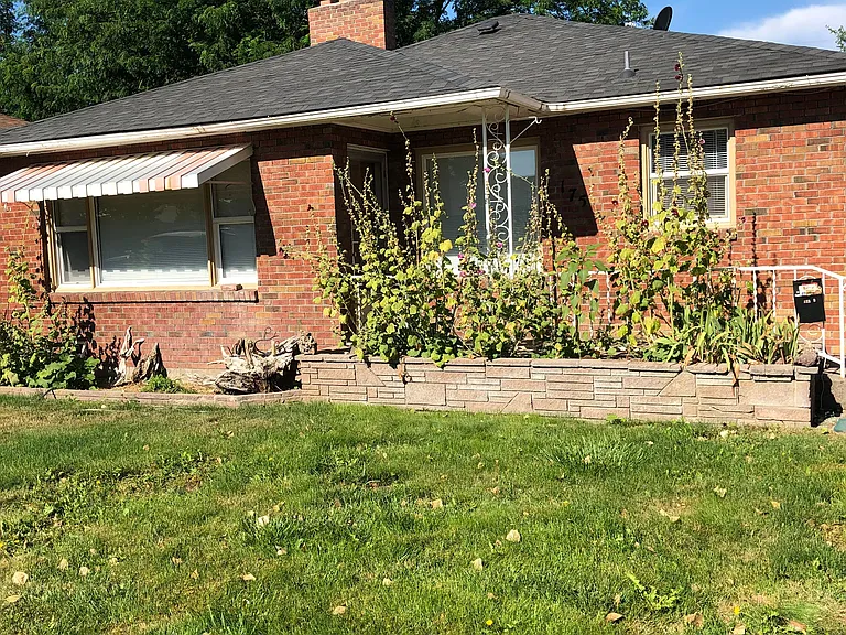 175 N Stinson St — Photo 1