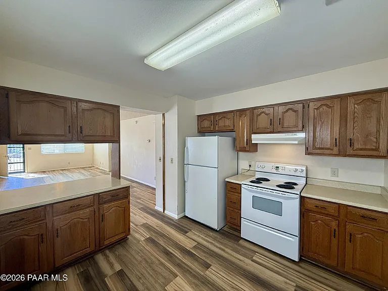 350 Rim Rock Cir #2 — Photo 8