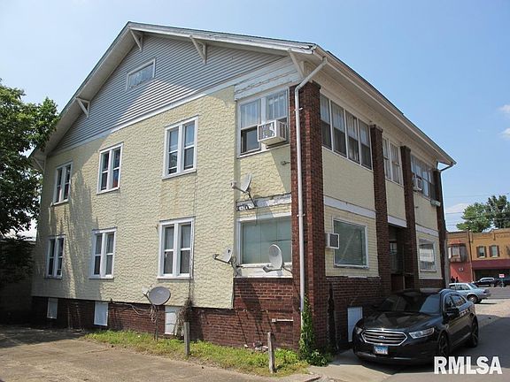 4th image of 104 S Liberty St