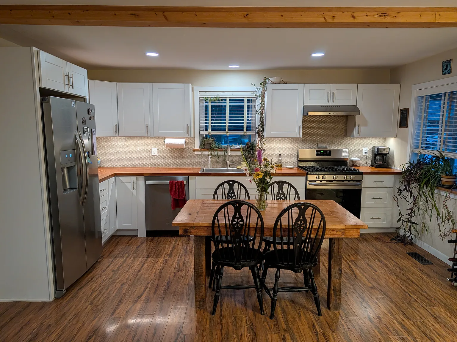 3 bed, 1200 sqft, $1,800 — Photo 3