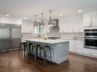 4138 Oxford Dr, Columbus, OH 43220