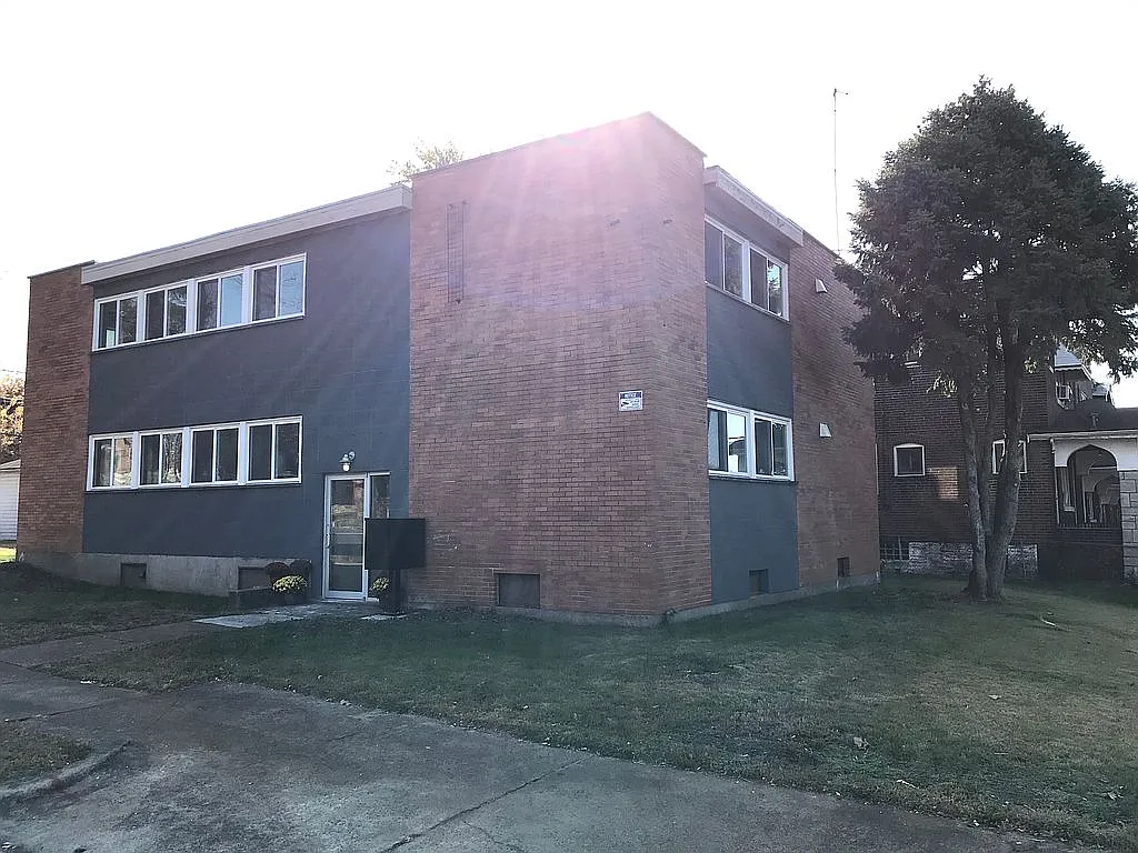 3024 Potomac St photo 1