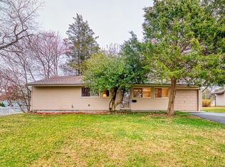 4 Savage Rd, Kendall Park, NJ 08824