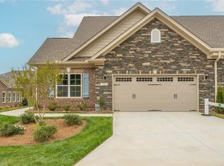 1036 Beechcraft Dr, Mebane, NC 27302