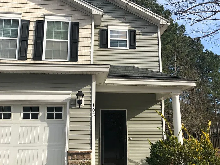 102 Surlington Dr — Photo 2