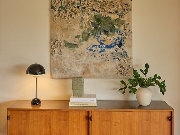 4th image of 4304 Caledonia Way