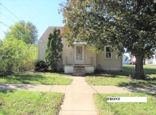 977 N 9th Ave, Kankakee, IL 60901