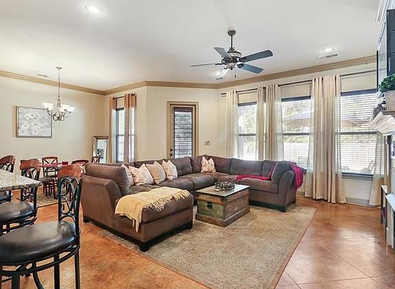 3rd image of 114 Casa Bella Ct