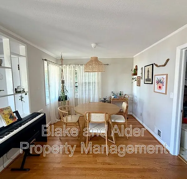 2727 NE 65th Ave — Photo 9