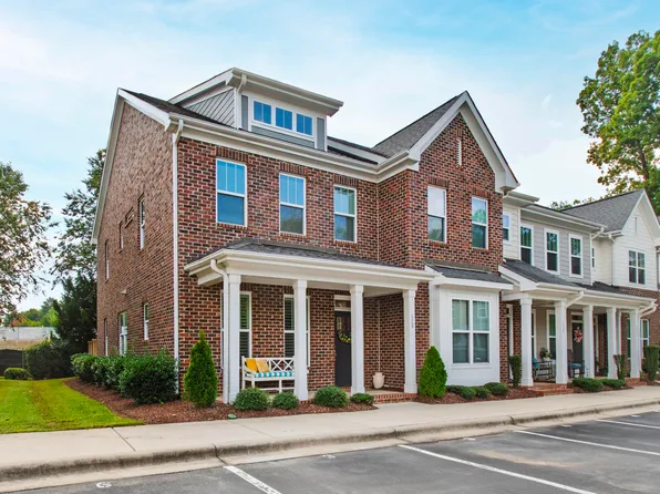 528 Ledbetter Ct, Raleigh, NC 27608