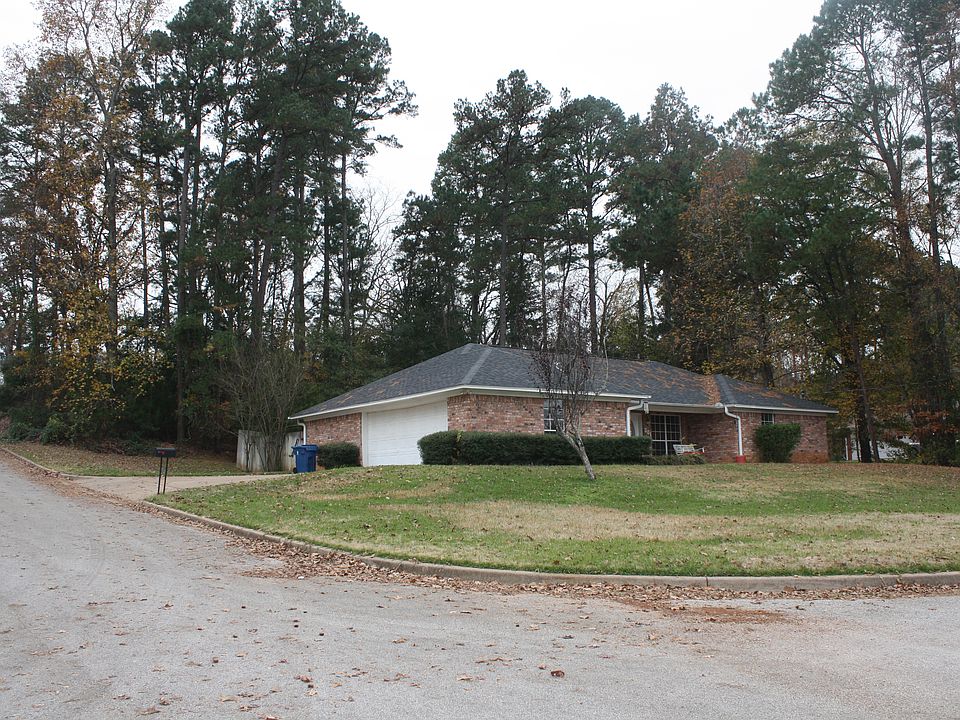 1st image of 301 Robinwood Dr