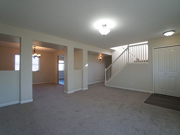 3rd image of 7273 Banberry Dr