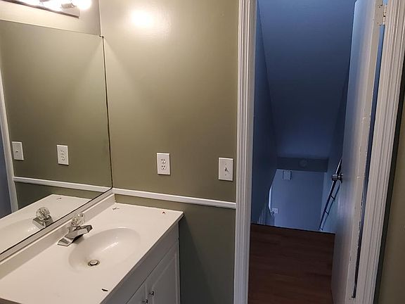 5th image of 12 Mimosa Dr