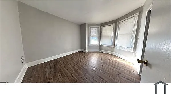 235 N Avondale St — Photo 16