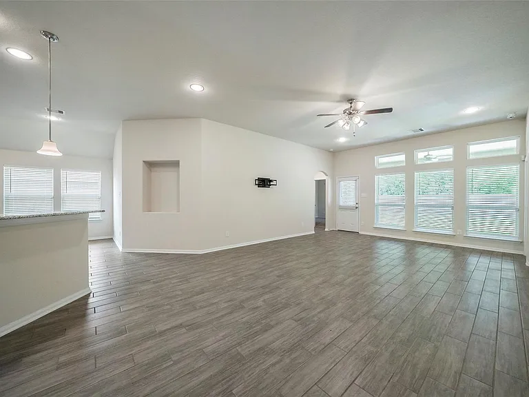 3227 Fairhaven Ln — Photo 12