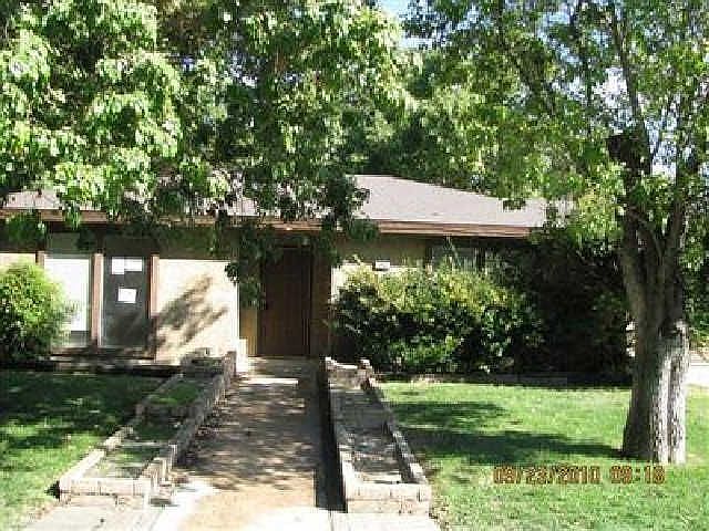 2nd image of 2817 Willow Dr
