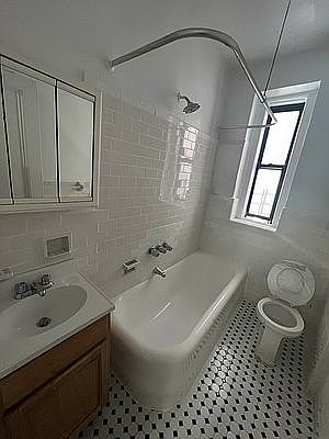3rd image of 21 Seaman Ave #L