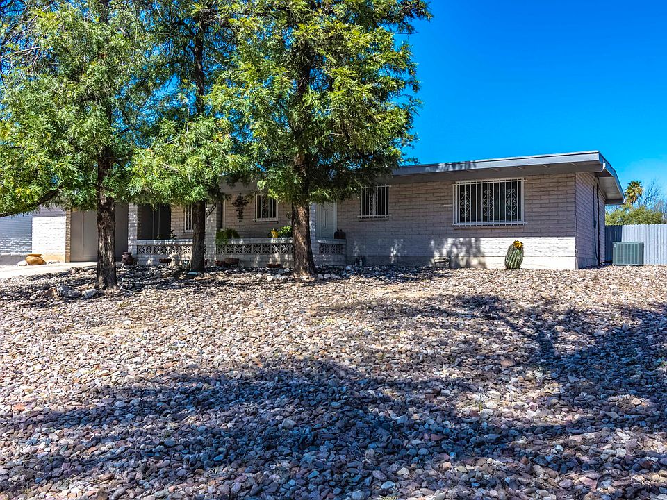 1st image of 2610 W Calle Paraiso