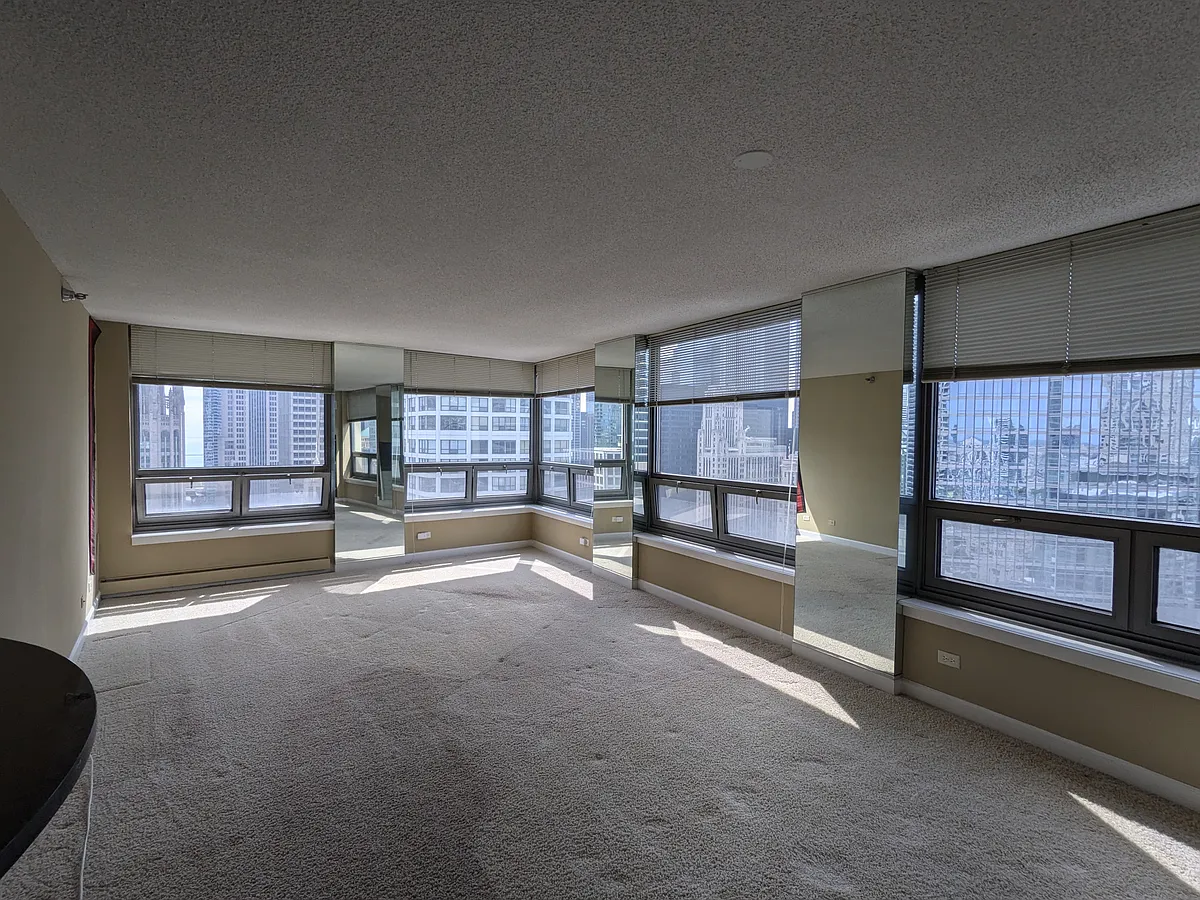Living Area 1_05092026 - 440 N Wabash Ave #3809