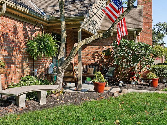 3rd image of 884 Village Brook Way