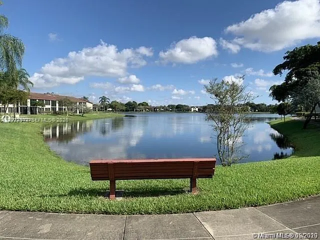 212 Lake Pointe Dr #113 — Photo 93