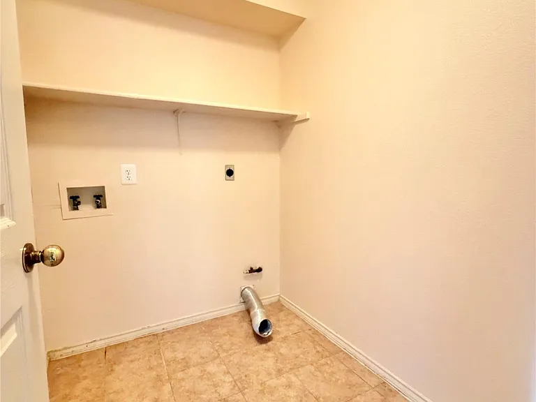 9341 Bernoulli Dr — Photo 13