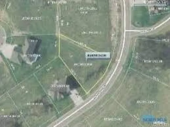 1341 Heatherdowns Dr, Defiance, OH 43512